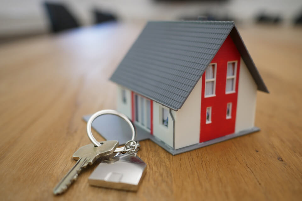 Where do experts say the housing market is heading? real estate blog img 1